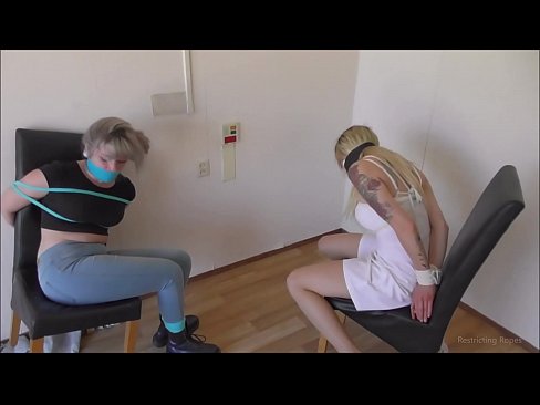 ❤️ Тәуелді / байланған және аузы жабылған / қиналған қыз Секс видео бойынша бізде ❌